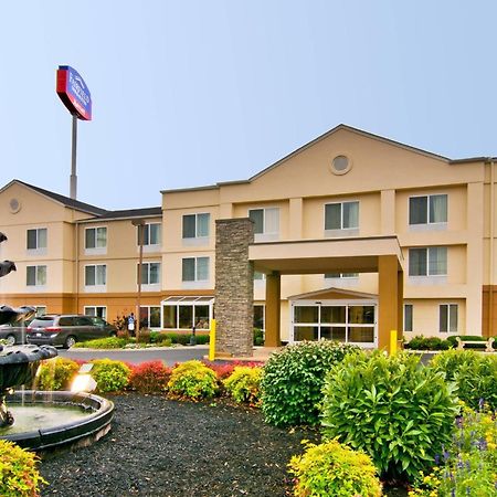 Fairfield Inn & Suites Clarksville Exterior photo