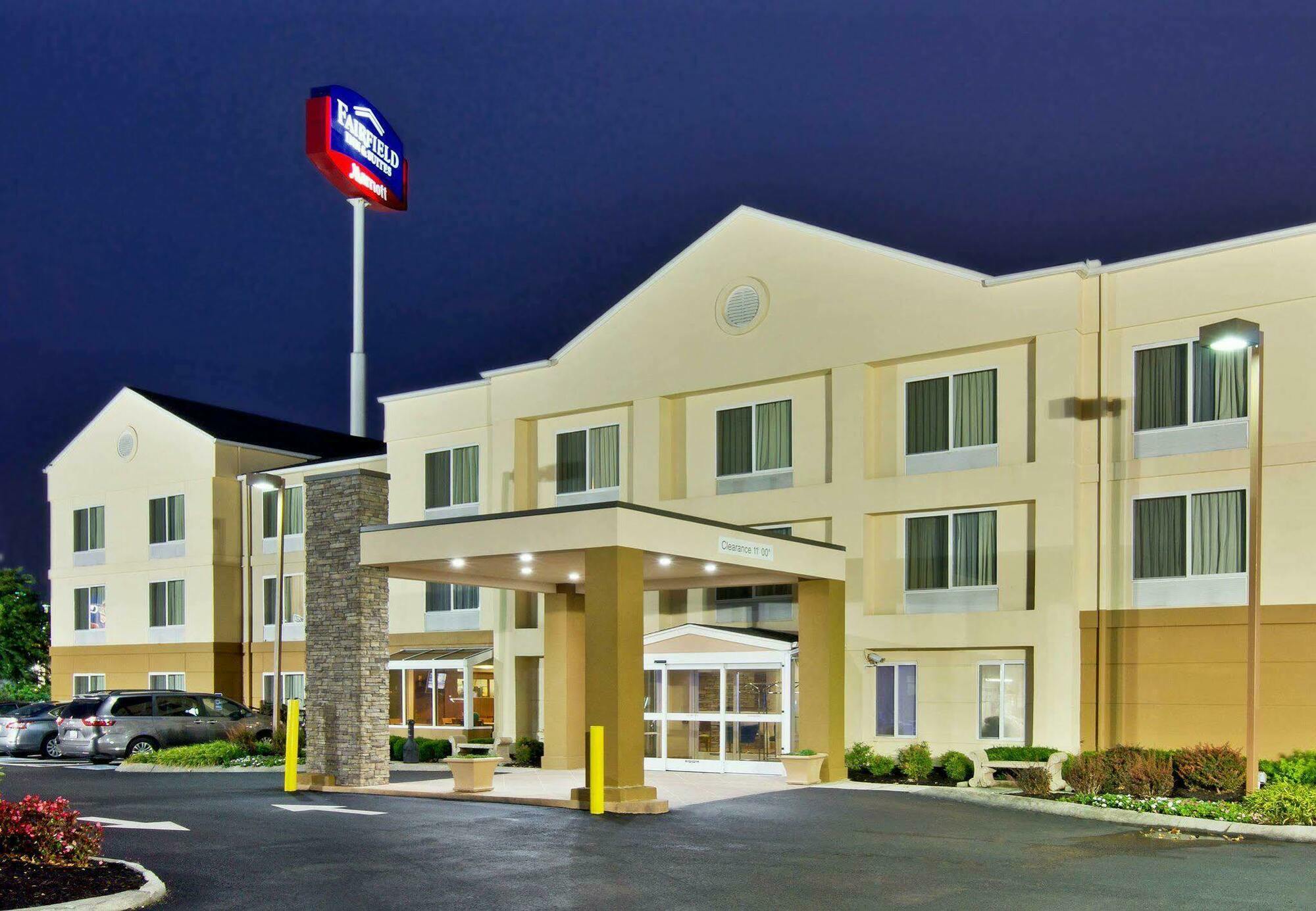 Fairfield Inn & Suites Clarksville Exterior photo
