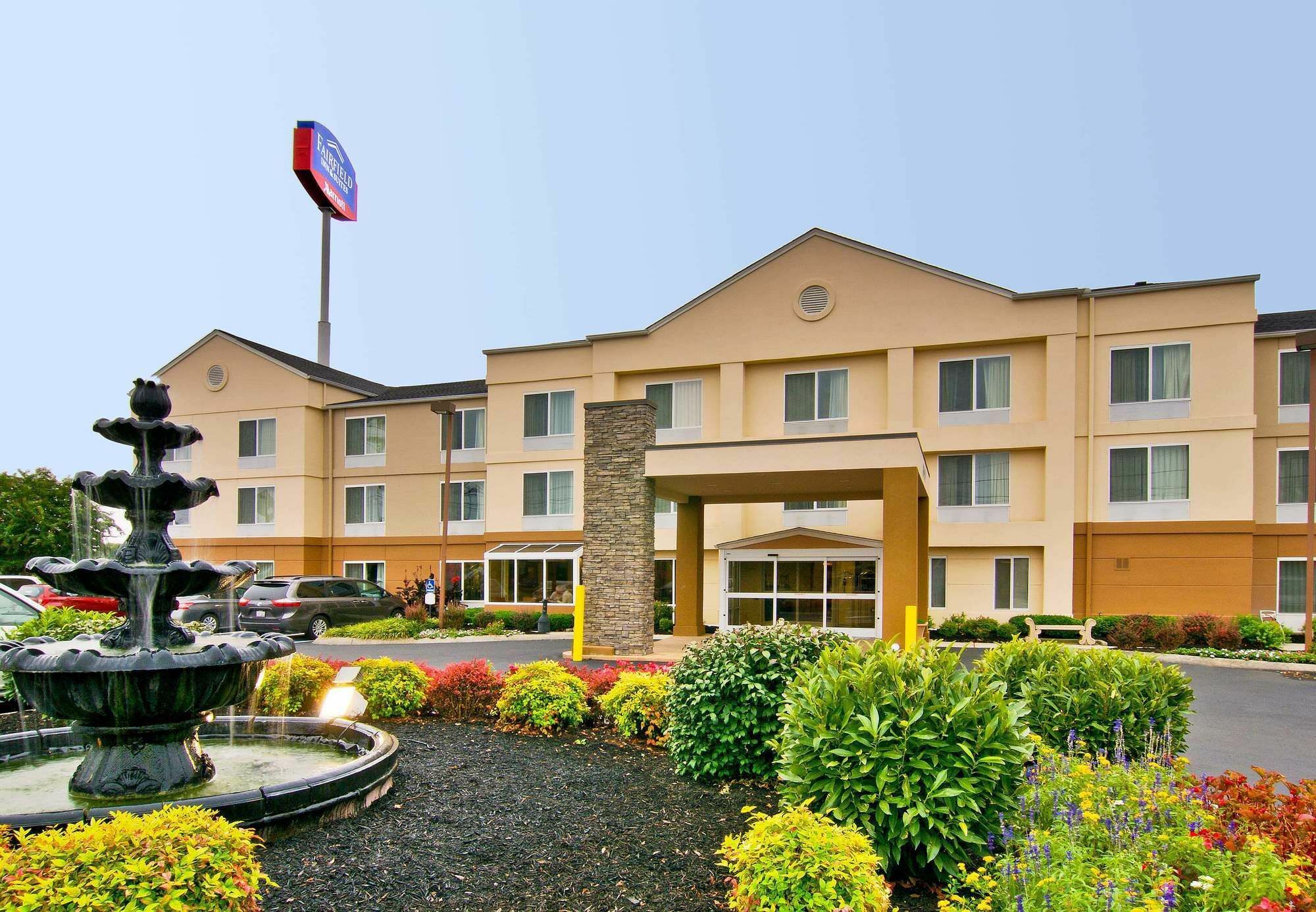 Fairfield Inn & Suites Clarksville Exterior photo